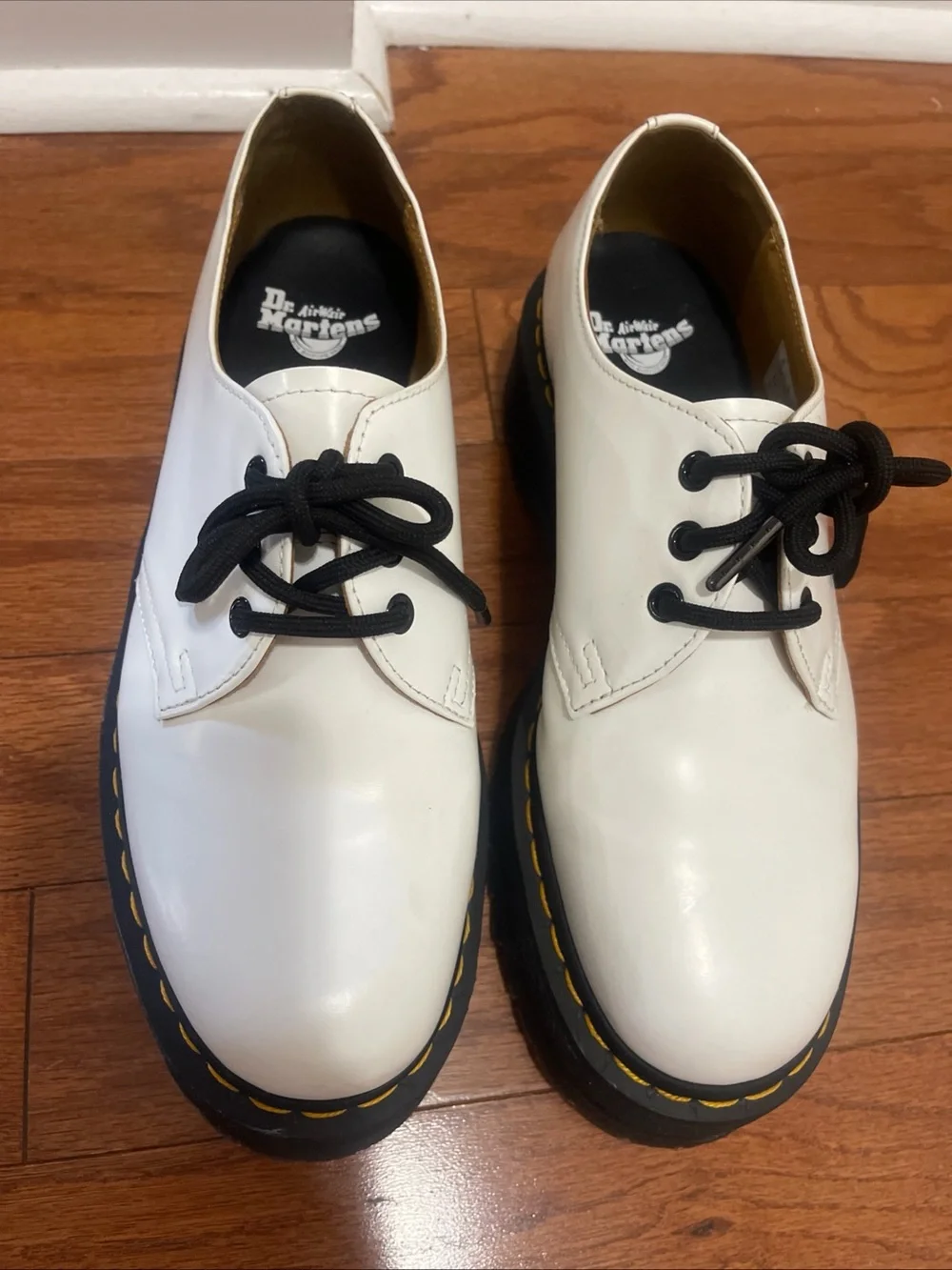Dr Martens 1461 quad platform shoes women’s 10 Men’s 9 white